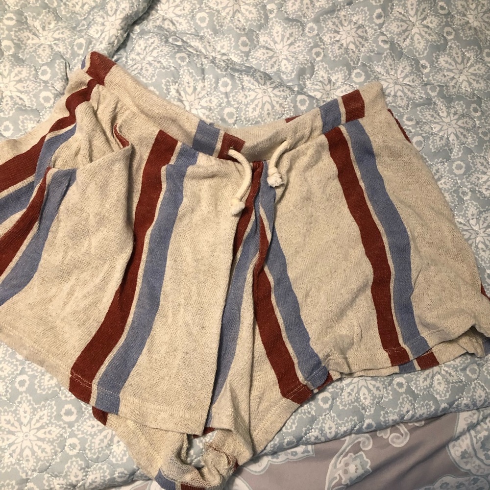 Adorable comfy boho beach shorts size small